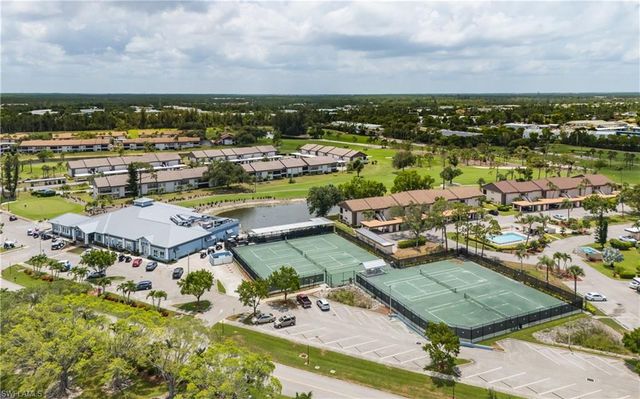 5825 Trailwinds DR 425, Fort Myers, FL 33907