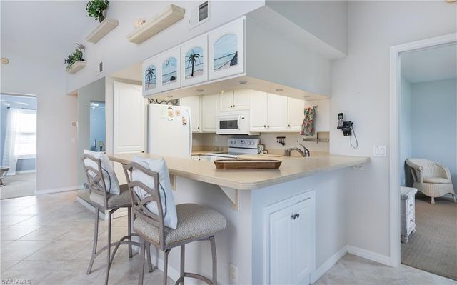 5825 Trailwinds DR 425, Fort Myers, FL 33907