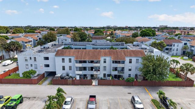 1755 W 60th St D301, Hialeah, FL 33012