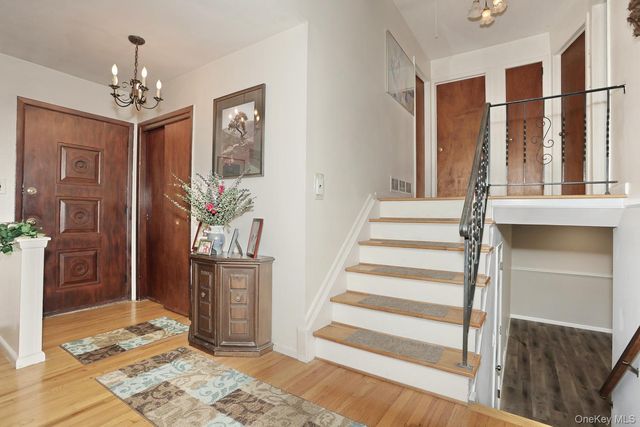 17 Scott Drive, New City, NY 10956