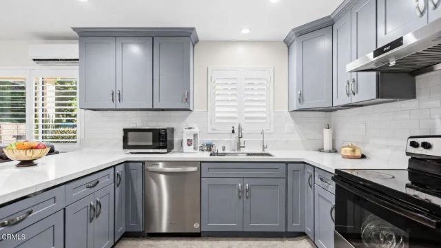 1016 N Palm Drive, Azusa, CA 91702