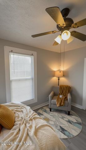 305 E Oak Street, Lake Waccamaw, NC 28450