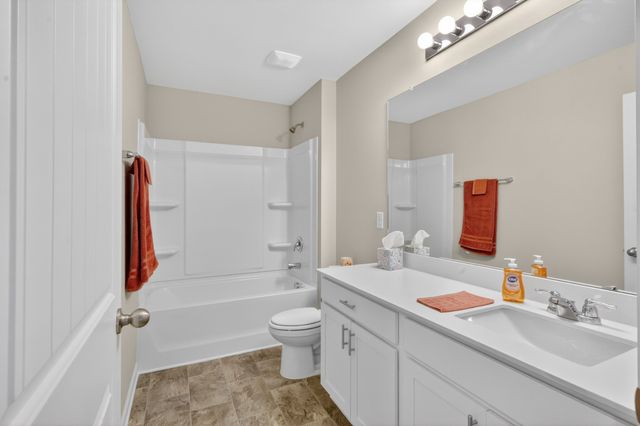 2153 Knox Ln, White House, TN 37188