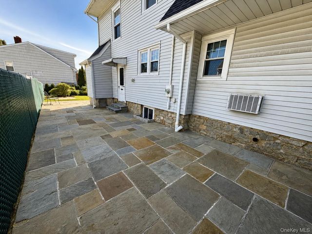 118 Gaylor Road, Scarsdale, NY 10583