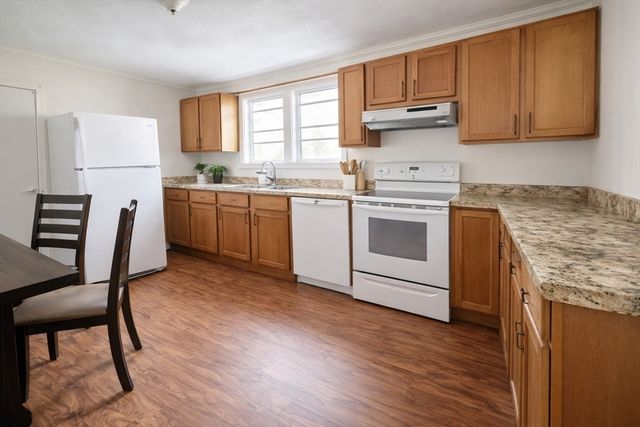 54 Pinckney St 1, Somerville, MA 02145