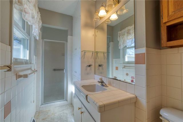 8409 E 85th Street, Raytown, MO 64138