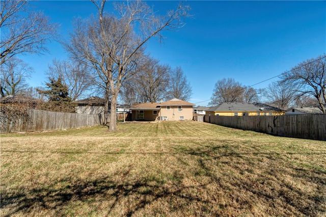 8409 E 85th Street, Raytown, MO 64138