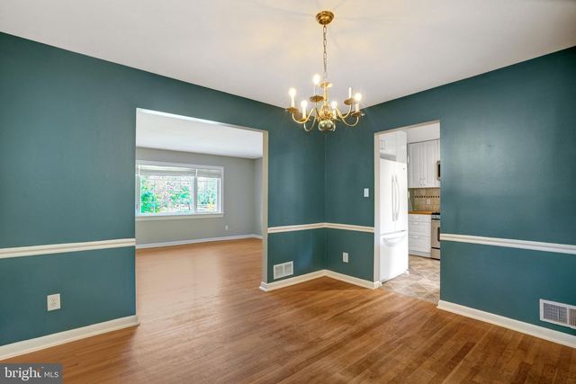 821 N LATHAM ST, Alexandria, VA 22304