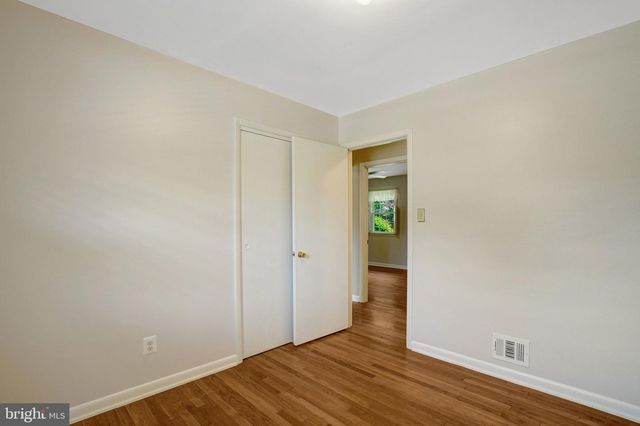 821 N LATHAM ST, Alexandria, VA 22304