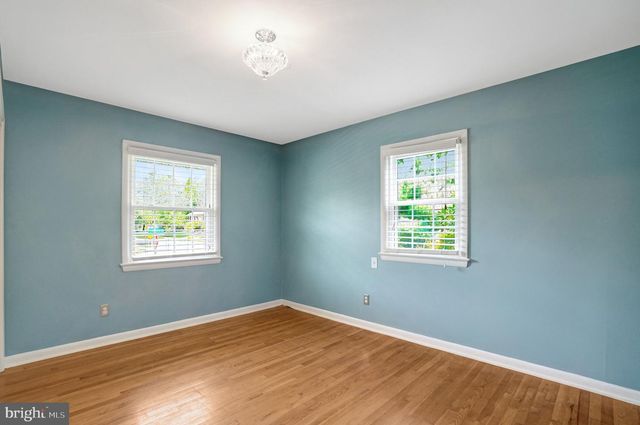 821 N LATHAM ST, Alexandria, VA 22304