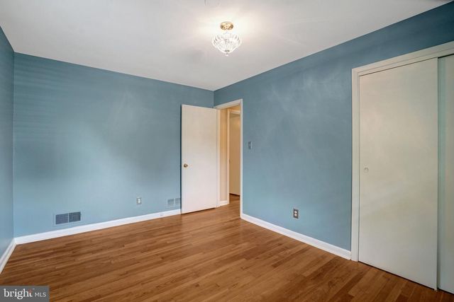 821 N LATHAM ST, Alexandria, VA 22304