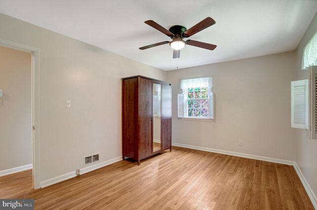 821 N LATHAM ST, Alexandria, VA 22304