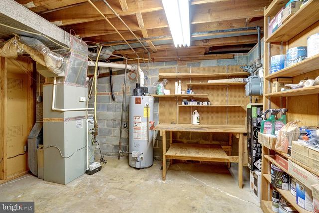 821 N LATHAM ST, Alexandria, VA 22304