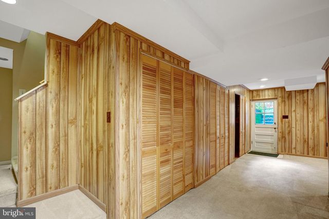821 N LATHAM ST, Alexandria, VA 22304