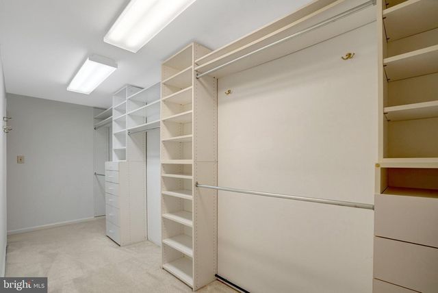 821 N LATHAM ST, Alexandria, VA 22304