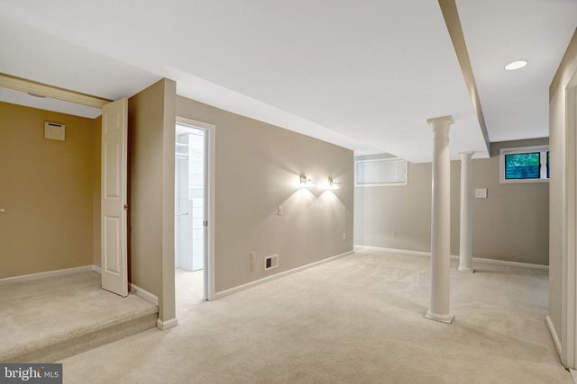 821 N LATHAM ST, Alexandria, VA 22304