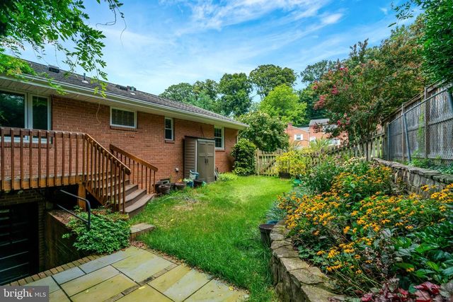 821 N LATHAM ST, Alexandria, VA 22304