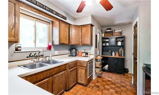 2697 Holland Street, Lake Orion, MI 48360