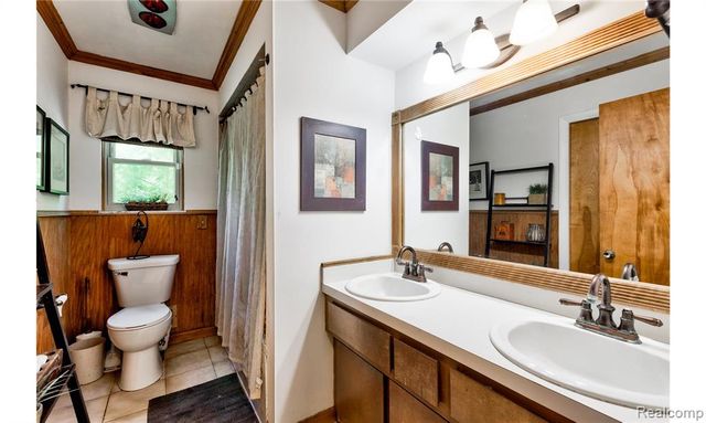2697 Holland Street, Lake Orion, MI 48360