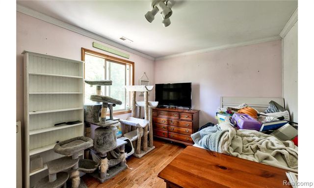 2697 Holland Street, Lake Orion, MI 48360