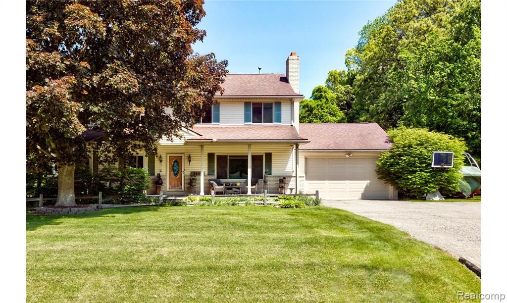 2697 Holland Street, Lake Orion, MI 48360