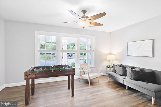 41060 DORATI SQ, Leesburg, VA 20175
