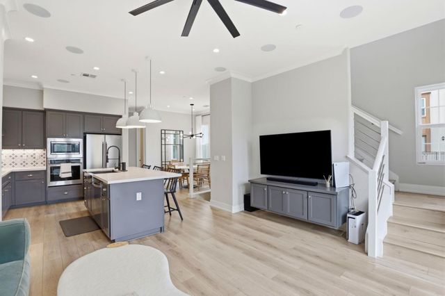 625 Los Castanos Drive 42, Morgan Hill, CA 95037