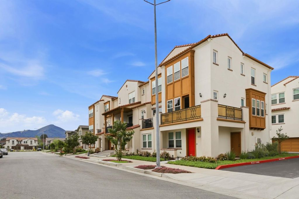 625 Los Castanos Drive 42, Morgan Hill, CA 95037