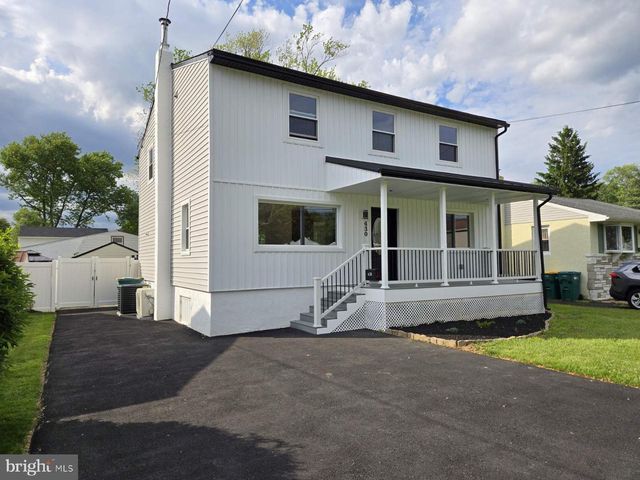 430 PARKVIEW AVE, Langhorne, PA 19047