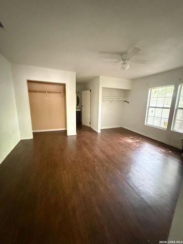1739 Sacramento, San Antonio, TX 78201