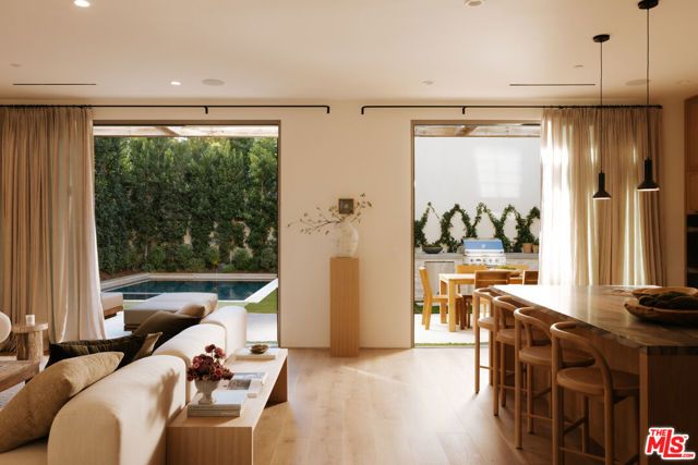 4209 Vantage Avenue, Studio City (los Angeles), CA 91604