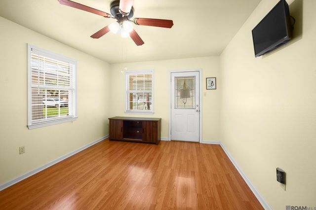 1020 S Stacy Ave, Gonzales, LA 70737