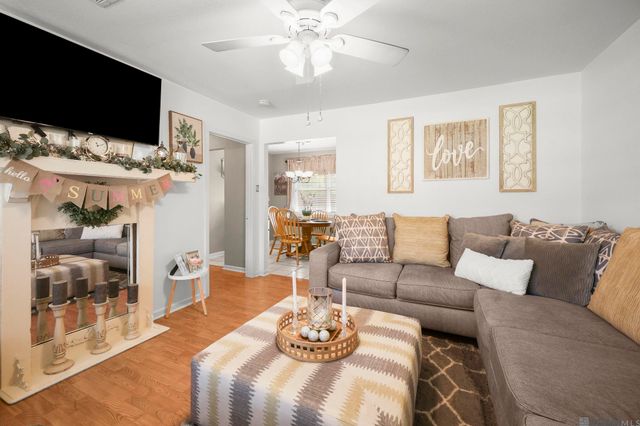 1020 S Stacy Ave, Gonzales, LA 70737