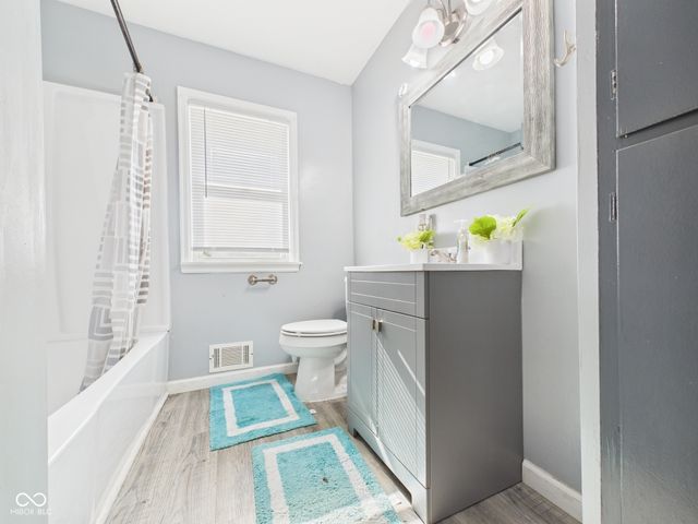 916 Alhambra Drive, Anderson, IN 46012