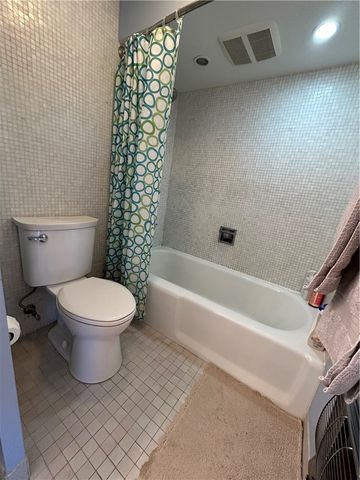 320 Fort Duquesne Blvd 7G, Downtown Pgh, PA 15222