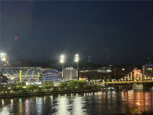 320 Fort Duquesne Blvd 7G, Downtown Pgh, PA 15222