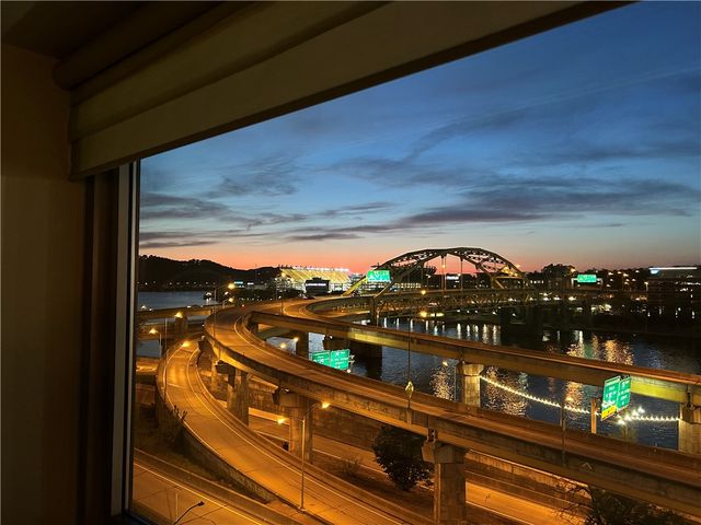 320 Fort Duquesne Blvd 7G, Downtown Pgh, PA 15222