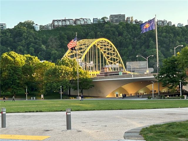 320 Fort Duquesne Blvd 7G, Downtown Pgh, PA 15222