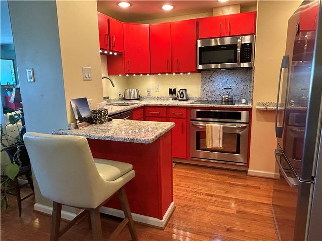 320 Fort Duquesne Blvd 7G, Downtown Pgh, PA 15222