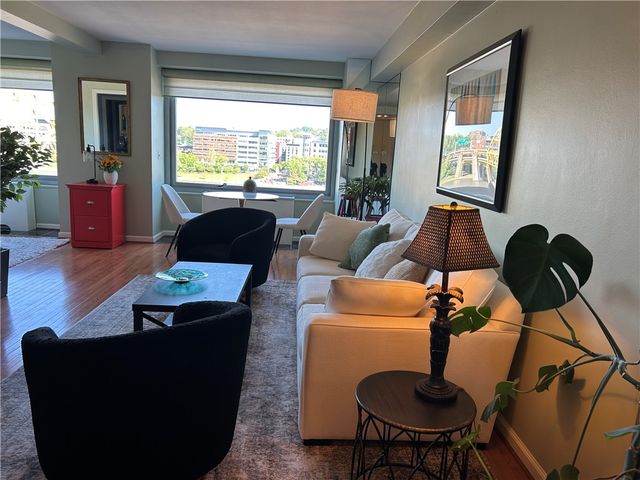 320 Fort Duquesne Blvd 7G, Downtown Pgh, PA 15222