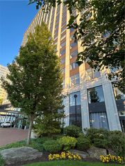 320 Fort Duquesne Blvd 7G, Downtown Pgh, PA 15222
