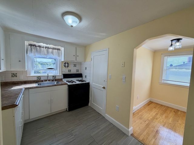 19 Ridgeview Ave 2, Boston, MA 02126