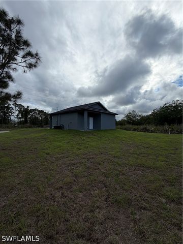 404 W 17th ST, Lehigh Acres, FL 33972
