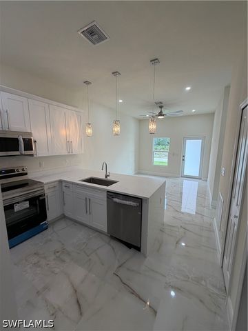 404 W 17th ST, Lehigh Acres, FL 33972