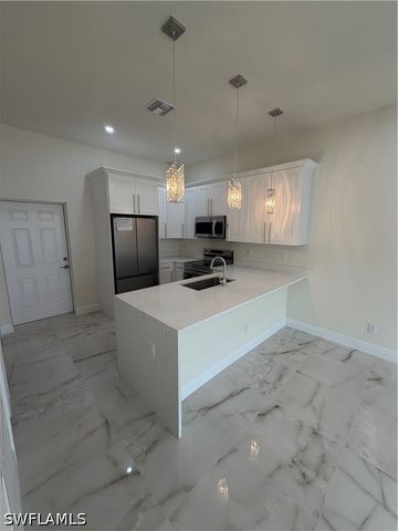 404 W 17th ST, Lehigh Acres, FL 33972