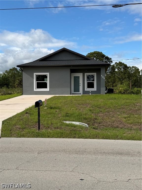 404 W 17th ST, Lehigh Acres, FL 33972