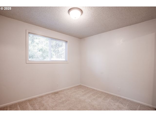 2329 WILLONA Park, Eugene, OR 97408