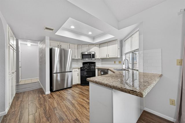 5311 Summit Lodge Dr, Katy, TX 77449