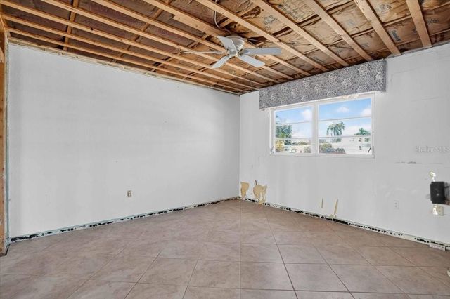 17 SEASIDE COURT, Holmes Beach, FL 34217