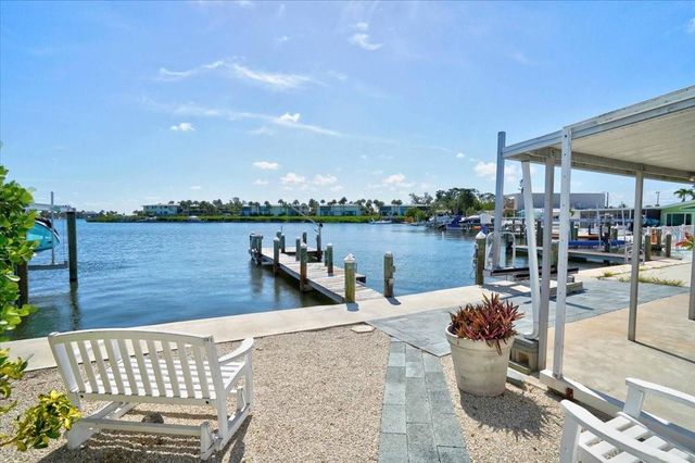 17 SEASIDE COURT, Holmes Beach, FL 34217